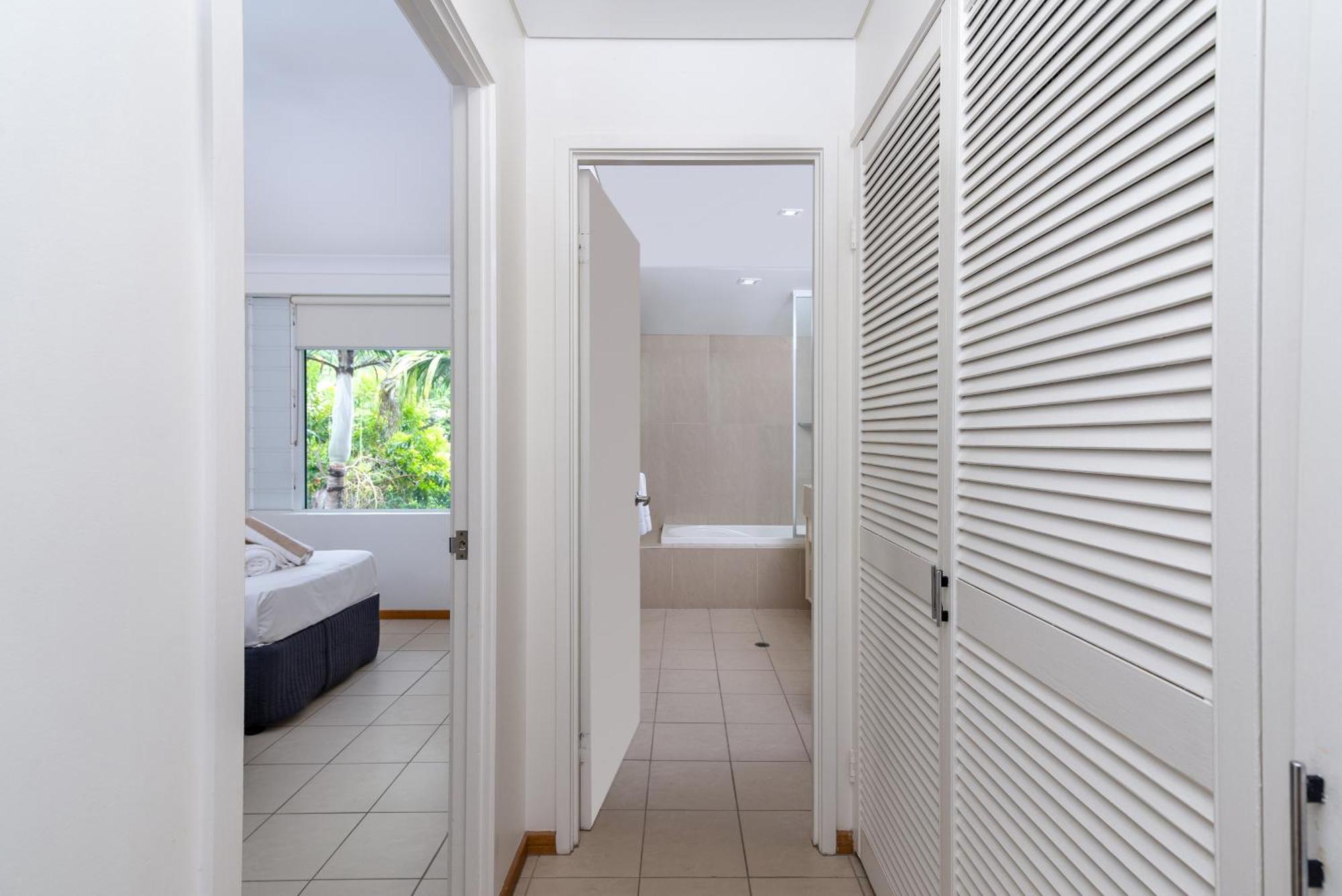 Verandahs Boutique Apartments Порт Дуглас Экстерьер фото